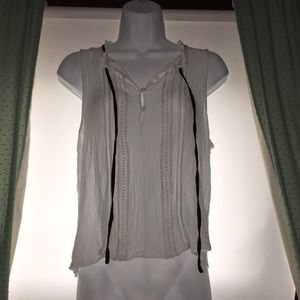 Forever 21 Tops - Forever 21 buttoned tank top Forever 21 Tops - Forever 21 buttoned tank top